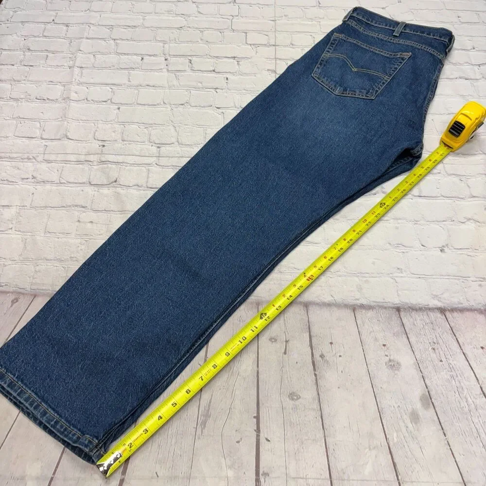 NWT Levi's 505 Regular Straight Jeans Men Size 38x30 Blue Denim C131 -11